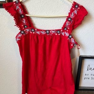 🧡15 for $20🧡Style & Co. Red Tank top with design accents